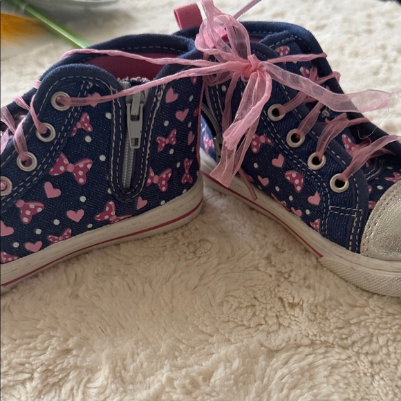 Disney Minnie Mouse Kids Sneakers - Blue and Pink - Picture 5 of 5
